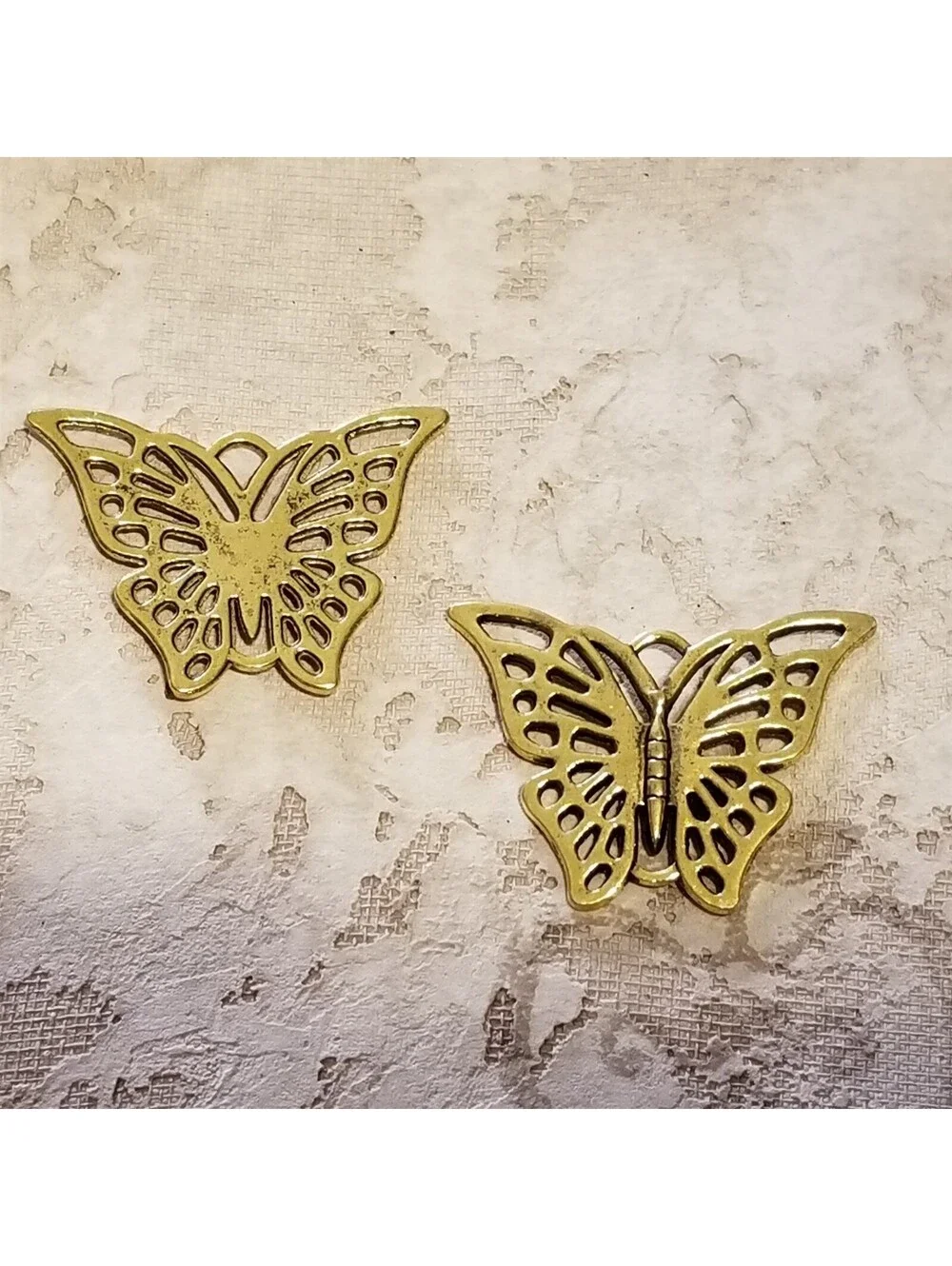 Filigree Butterfly Pendants Antiqued Gold Plated Pewter Metal 39x29mm 2 pcs
